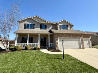 2142 Laurelwood Drive, Warsaw, IN 46580