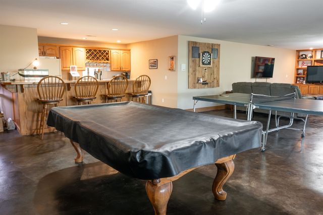 9 E Flanigan Dr, Augusta, KS 67010