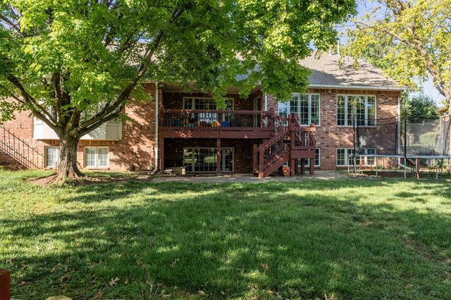 9 E Flanigan Dr, Augusta, KS 67010
