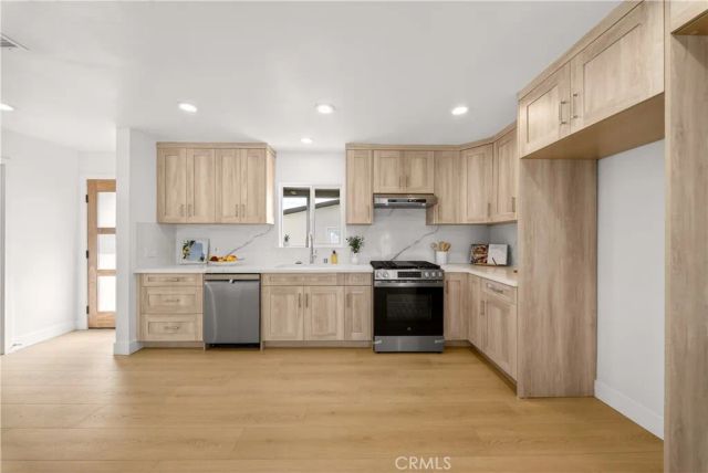 833 W Orangepath, Glendora, CA 91741