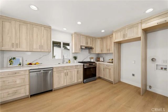 833 W Orangepath, Glendora, CA 91741