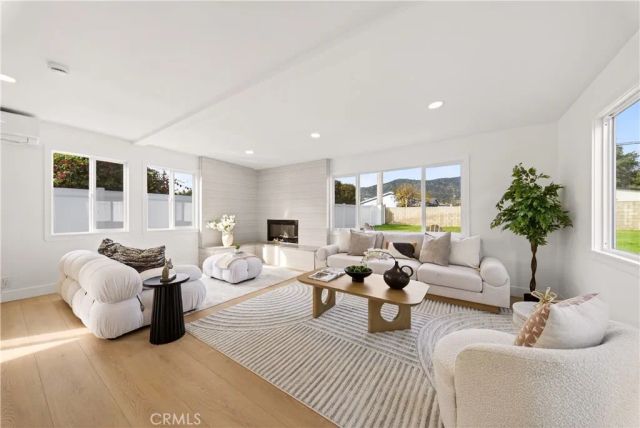 833 W Orangepath, Glendora, CA 91741