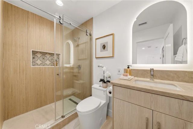 833 W Orangepath, Glendora, CA 91741