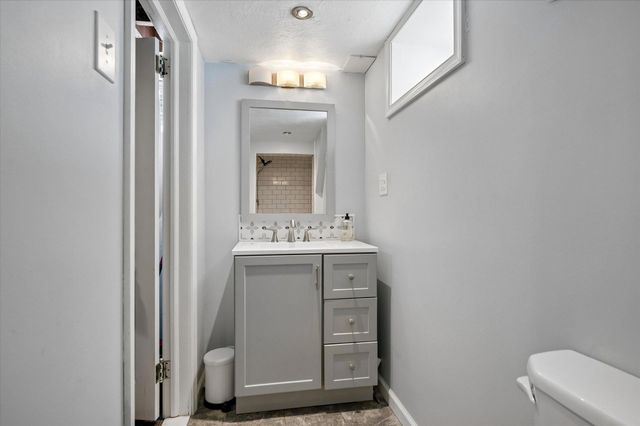 24 MCCLOSKEY, Flourtown, PA 19031