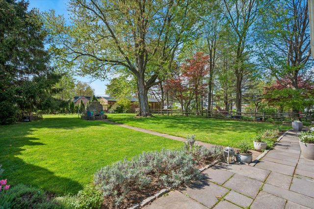24 MCCLOSKEY, Flourtown, PA 19031
