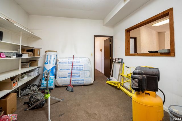 2207 N BROADWAY Street, Pekin, IL 61554