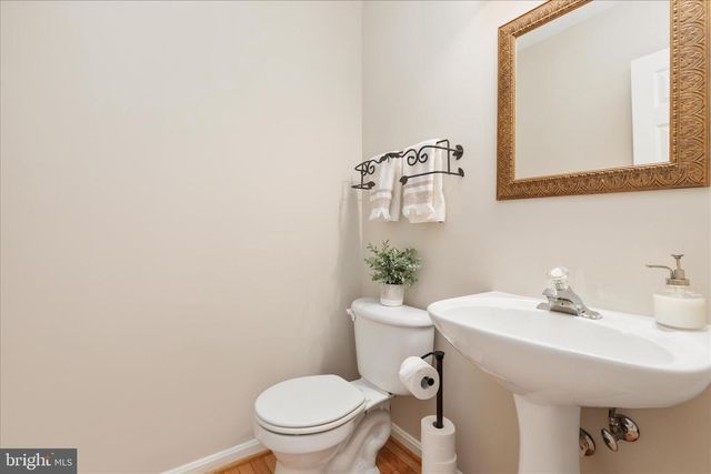 9231 GLEN MEADOW LN, Bristow, VA 20136