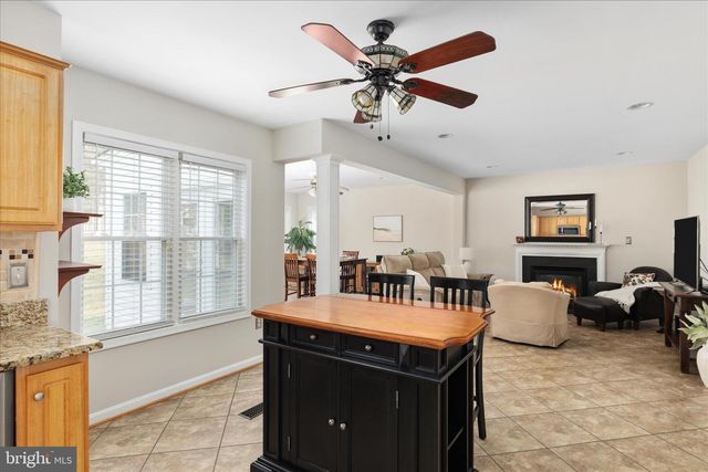 9231 GLEN MEADOW LN, Bristow, VA 20136