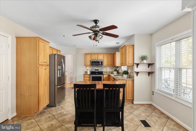 9231 GLEN MEADOW LN, Bristow, VA 20136