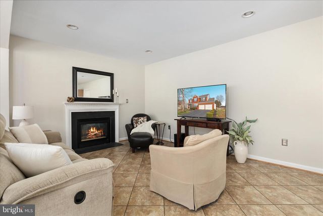 9231 GLEN MEADOW LN, Bristow, VA 20136