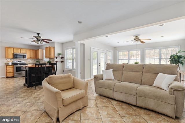 9231 GLEN MEADOW LN, Bristow, VA 20136