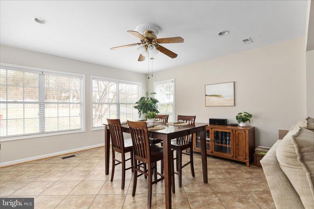 9231 GLEN MEADOW LN, Bristow, VA 20136