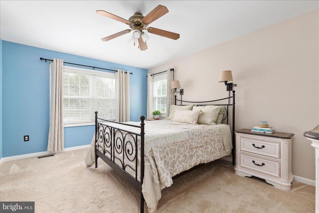 9231 GLEN MEADOW LN, Bristow, VA 20136