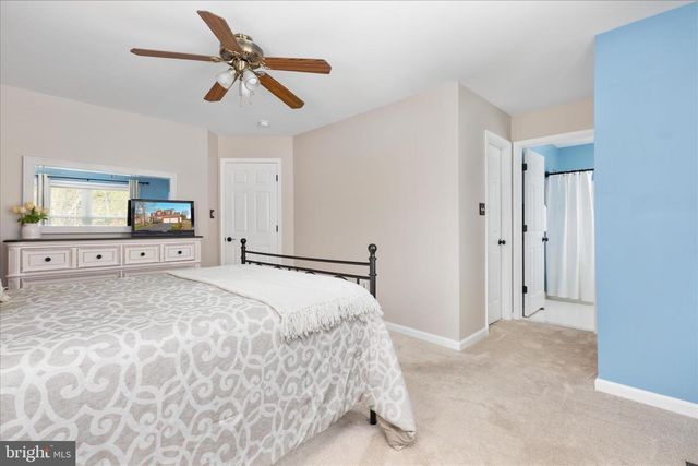 9231 GLEN MEADOW LN, Bristow, VA 20136