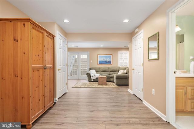 9231 GLEN MEADOW LN, Bristow, VA 20136