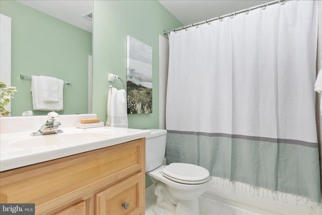 9231 GLEN MEADOW LN, Bristow, VA 20136