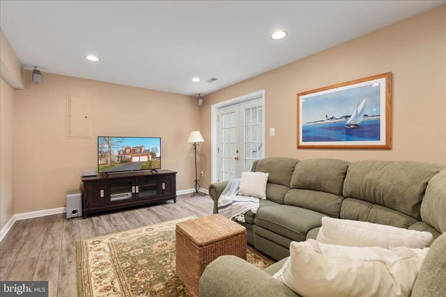 9231 GLEN MEADOW LN, Bristow, VA 20136