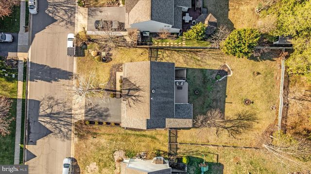 9231 GLEN MEADOW LN, Bristow, VA 20136