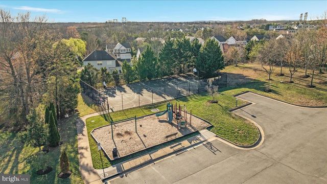 9231 GLEN MEADOW LN, Bristow, VA 20136