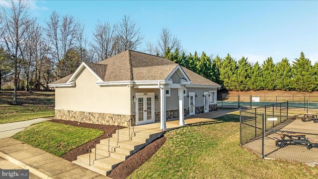 9231 GLEN MEADOW LN, Bristow, VA 20136