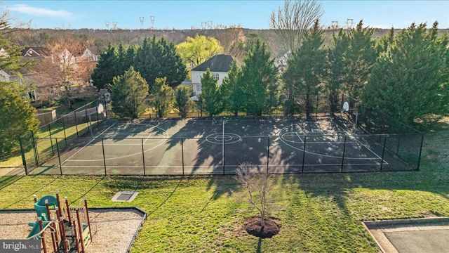 9231 GLEN MEADOW LN, Bristow, VA 20136