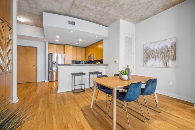 360 Nueces ST 2005, Austin, TX 78701