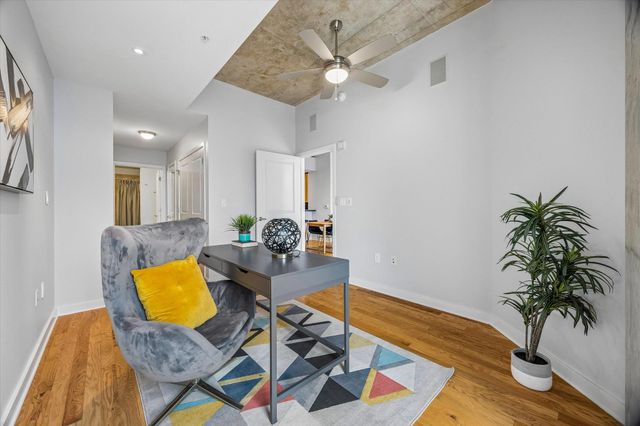 360 Nueces ST 2005, Austin, TX 78701