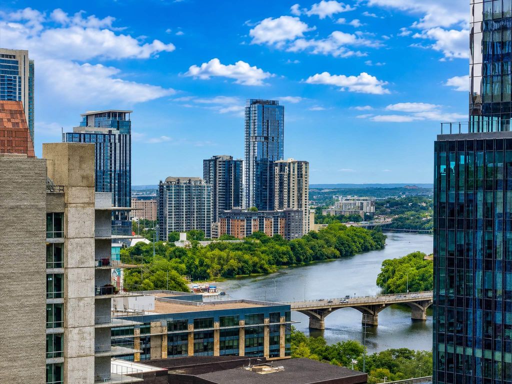 360 Nueces ST 2005, Austin, TX 78701