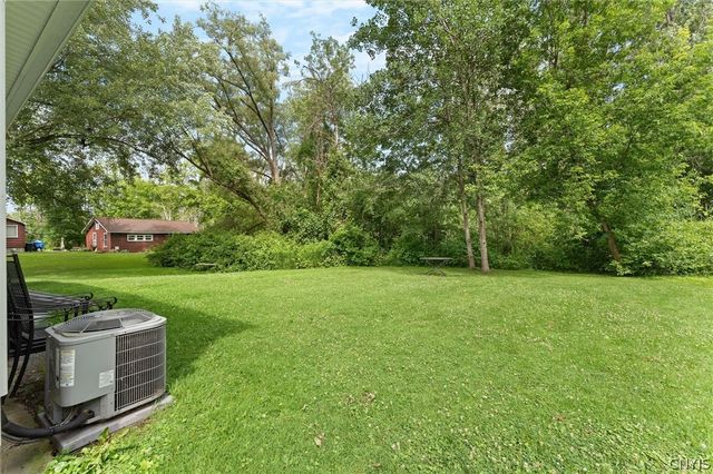 6449 Lakeshore Road, Cicero, NY 13039