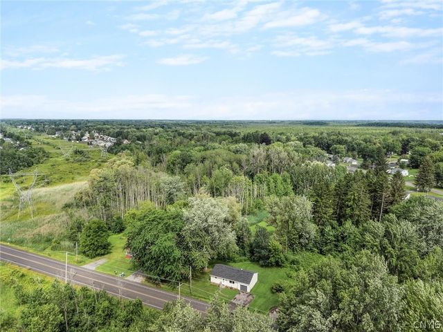 6449 Lakeshore Road, Cicero, NY 13039