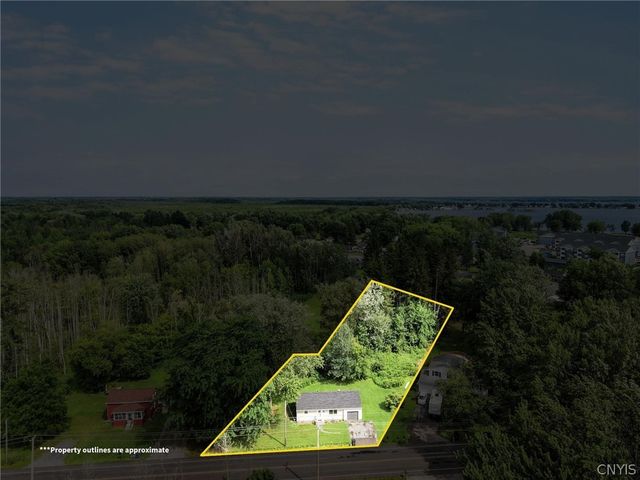 6449 Lakeshore Road, Cicero, NY 13039