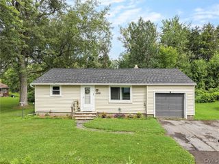 6449 Lakeshore Road, Cicero, NY 13039