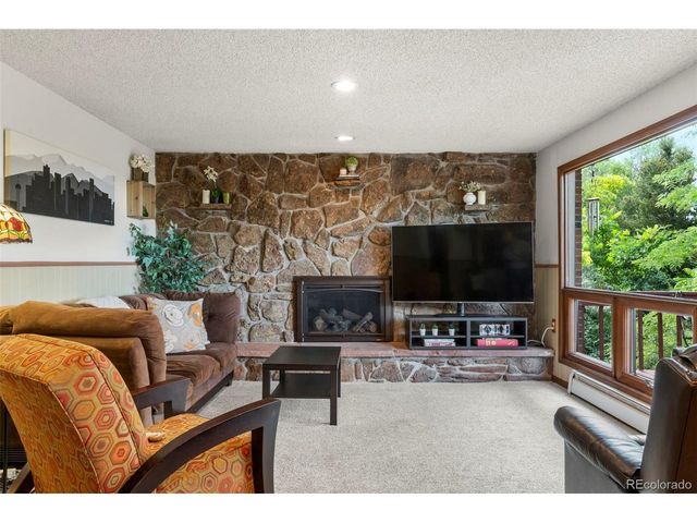 8571 W 71st Cir, Arvada, CO 80004