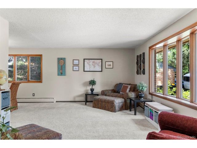8571 W 71st Cir, Arvada, CO 80004