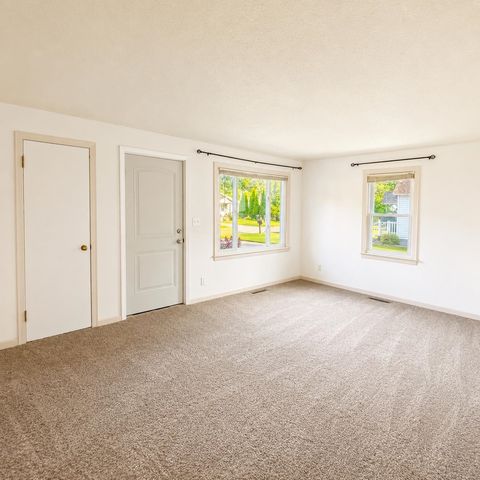 206 Cambridge Street, Bay City, MI 48708