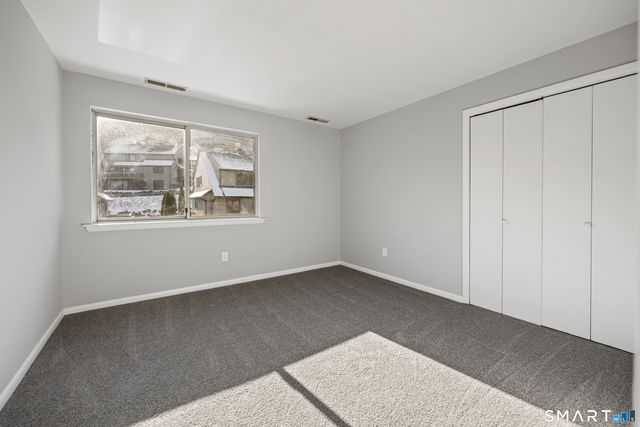 35 Brockton Court 35, Beacon Falls, CT 06403