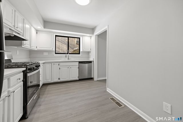 35 Brockton Court 35, Beacon Falls, CT 06403