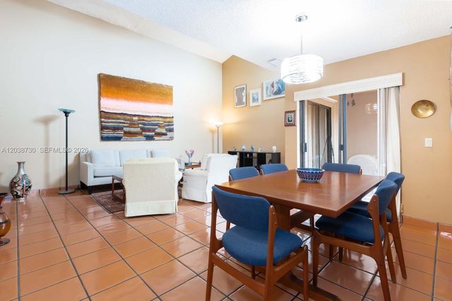 6320 NW 173rd St, Hialeah, FL 33015
