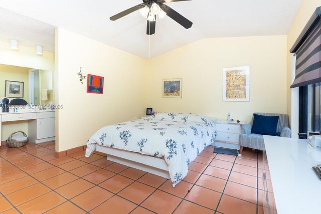 6320 NW 173rd St, Hialeah, FL 33015