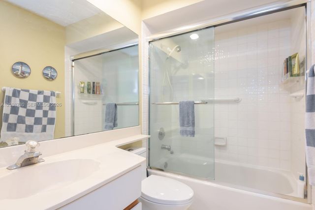 6320 NW 173rd St, Hialeah, FL 33015