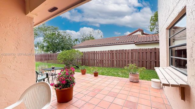 6320 NW 173rd St, Hialeah, FL 33015