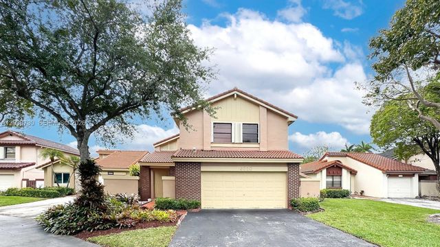 6320 NW 173rd St, Hialeah, FL 33015