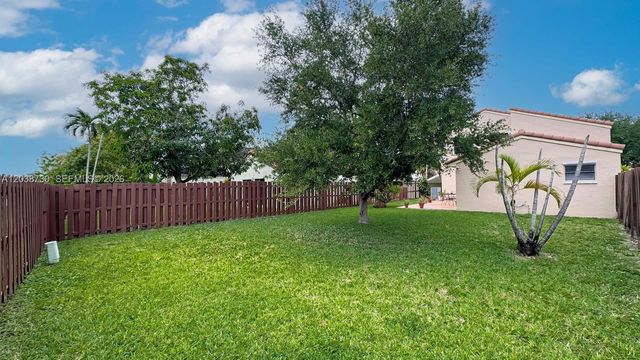 6320 NW 173rd St, Hialeah, FL 33015