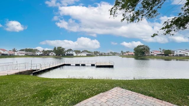 6320 NW 173rd St, Hialeah, FL 33015