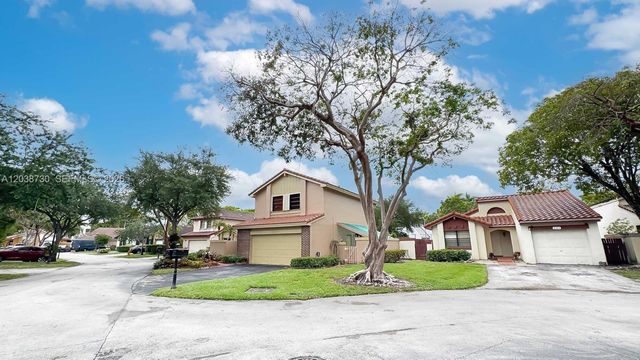 6320 NW 173rd St, Hialeah, FL 33015