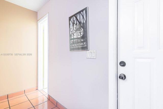 6320 NW 173rd St, Hialeah, FL 33015