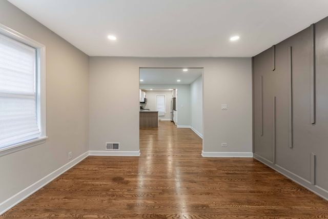 566 Hirsch Avenue, Calumet City, IL 60409