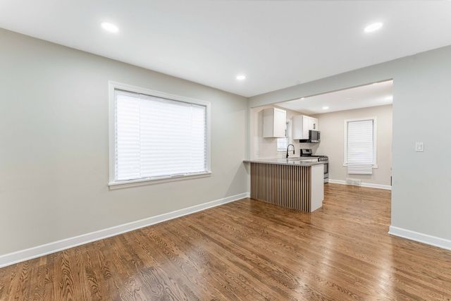 566 Hirsch Avenue, Calumet City, IL 60409