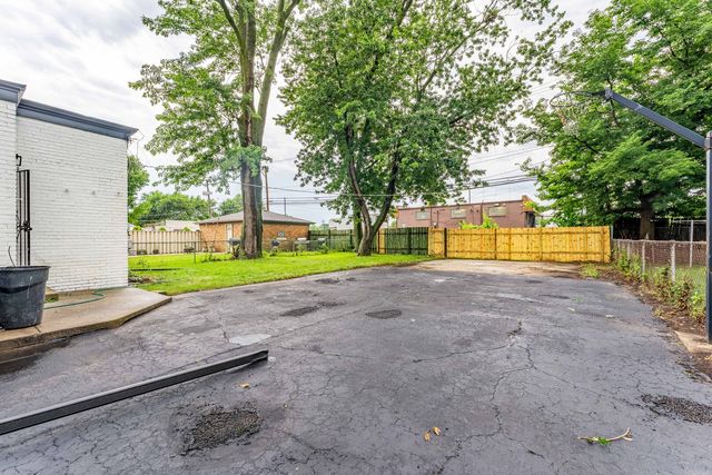 566 Hirsch Avenue, Calumet City, IL 60409