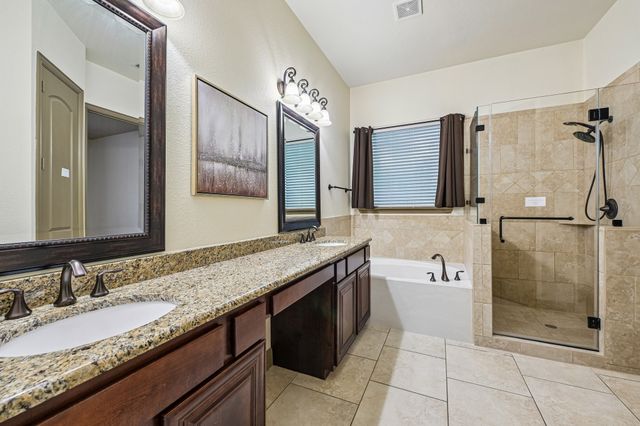 8421 La Fontaine Drive, North Richland Hills, TX 76182